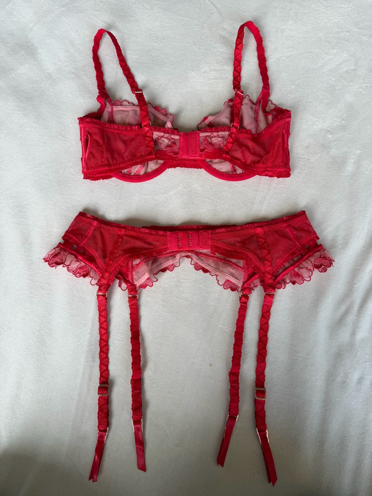 Isadora Lounge Intimate Valentine Set Like New Bra Size 34c String Size M — image 7 of 8
